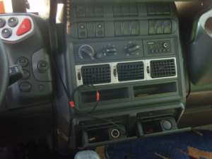 IVECO Eurocargo 75E17 - 7.49T Camion - Camioneta cu Prelata