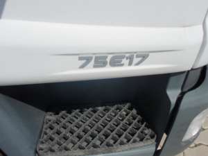 IVECO Eurocargo 75E17 - 7.49T Camion - Camioneta cu Prelata