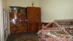 INCHIRIEZ CASA D+P,   ZONA TURNISOR