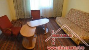 INCHIRIEZ APARTAMENT 4 CAMERE,   ZONA GARII