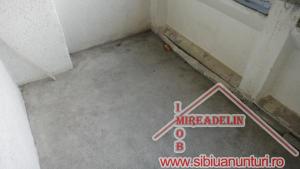 INCHIRIEZ APARTAMENT 4 CAMERE,   ZONA GARII