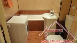 INCHIRIEZ APARTAMENT 4 CAMERE,   ZONA GARII