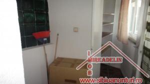 INCHIRIEZ APARTAMENT 4 CAMERE,   ZONA GARII