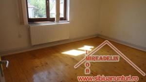 INCHIRIEZ  SPATIU BIROURI,   96 mp,   zona CALEA DUMBRAVII