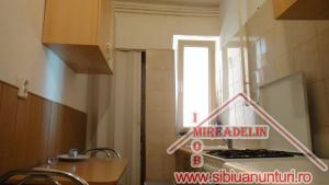 INCHIRIEZ APARTAMENT 2 camere Mihai Viteazu