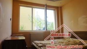 VAND APARTAMENT 2 camere decomandate,   zona Ciresica
