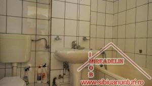 VAND APARTAMENT 2 camere decomandate,   zona Ciresica