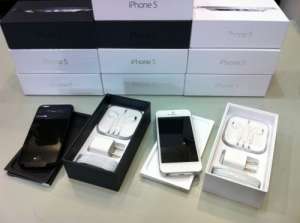 De V�nzare: Nou Apple iPhone 5 - Samsung S4