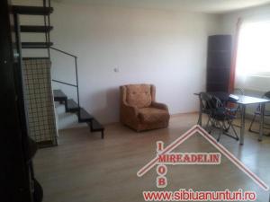 INCHIRIEM APARTAMENT LA MANSARDA,   cartier VALEA AURIE