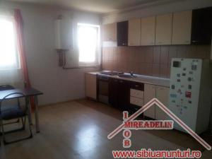 INCHIRIEM APARTAMENT LA MANSARDA,   cartier VALEA AURIE