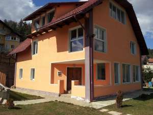 Casa/ Vila -Zarnesti/ Brebina - de vanzare