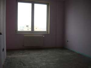 Apartament in bloc - 4 camere - zona Plevnei