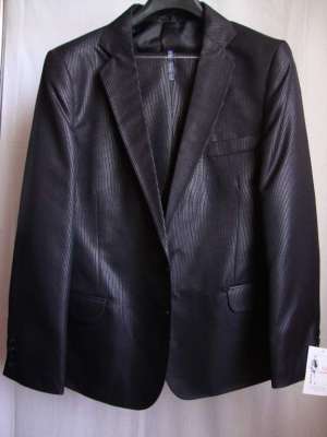 Costume barbati noi reduceri masive