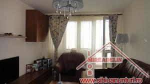 VAND APARTAMENT 2 camere,   ZONA RAHOVA