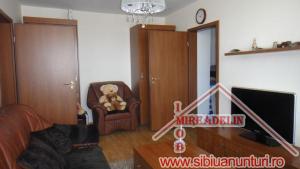 VAND APARTAMENT 2 camere,   ZONA RAHOVA