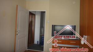 VAND APARTAMENT 2 camere,   ZONA RAHOVA