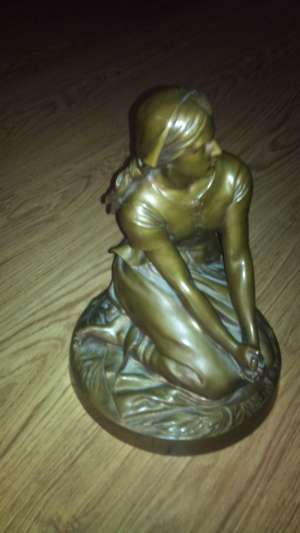 Statuete de bronz