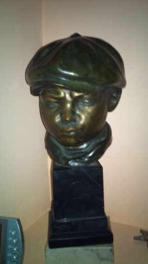 Statuete de bronz