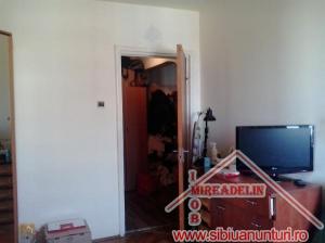 VAND APARTAMENT 2 camere ,  Mihai Viteazu