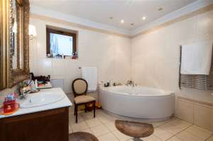 Apartament in bloc - 5 camere - zona Floreasca