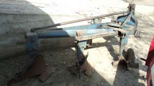 vand tractor u650, plug, disc, semanatoare, grapa stelata