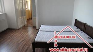 VINDEM APARTAMENT 3 CAMERE,   LA CASA,   ULTRACENTRAL
