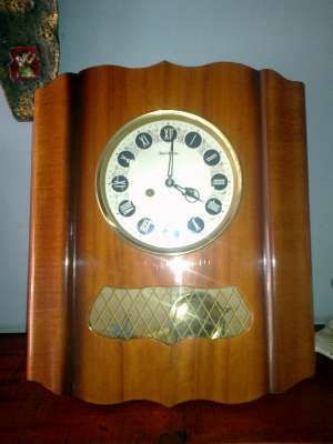Vand ceas cu pendul JANTAR