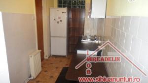 INCHIRIEZ APARTAMENT 2 CAMERE,   STRAND