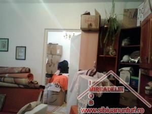 VAND APARTAMENT 2 CAMERE zona Mihai Viteazu  Calea Cisnadiei
