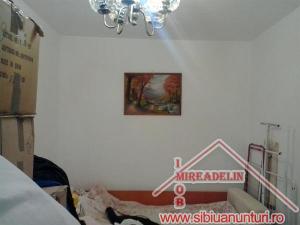 VAND APARTAMENT 2 CAMERE zona Mihai Viteazu  Calea Cisnadiei