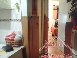 VAND APARTAMENT 2 CAMERE zona Mihai Viteazu  Calea Cisnadiei