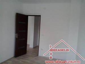 VAND APARTAMENT 3 camere Vasile Aaron