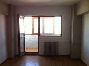 Vand urgent apartament 2 camere