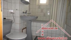 INCHIRIEZ APARTAMENT 3 CAMERE,   TEREZIAN