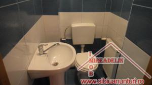 INCHIRIEZ APARTAMENT 3 CAMERE,  CENTRAL