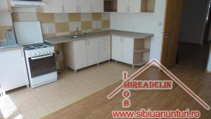 INCHIRIEZ APARTAMENT 3 CAMERE,  CENTRAL