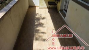 INCHIRIEZ APARTAMENT 3 CAMERE,  CENTRAL