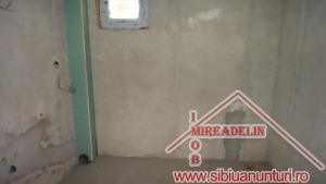 VAND APARTAMENT 3 CAMERE +MANSARDA,   CENTRAL