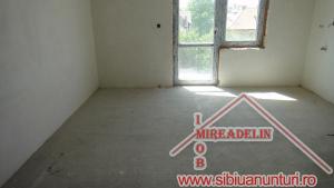 VAND APARTAMENT 3 CAMERE +MANSARDA,   CENTRAL