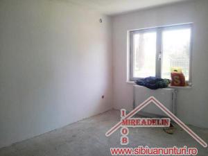 VAND APARTAMENT 2 CAMERE,   ZONA CENTRALA