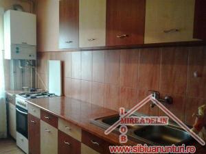 INCHIRIEZ APARTAMENT 4 CAMERE,   MARAMURESULUI