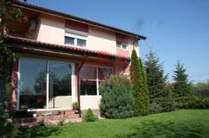 vand urgent vila, 650mp.teren, 450 mp. locuibil, toate facilitatile, finisaje lux, curte amenajata, 