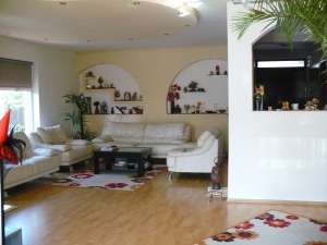 vand urgent vila, 650mp.teren, 450 mp. locuibil, toate facilitatile, finisaje lux, curte amenajata, 