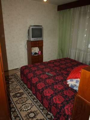 Vand apartament 3 camere.