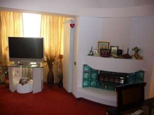 Zona Unirii-Apartament in bloc - 3 camere