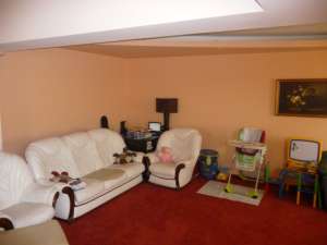 Zona Unirii-Apartament in bloc - 3 camere