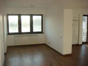 Apartament in bloc - semidecomandat - zona Gradina Icoanei