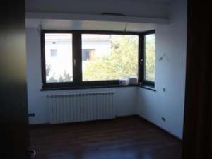Apartament in bloc - semidecomandat - zona Gradina Icoanei