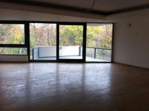 Apartament in bloc - 4 camere - Domenii