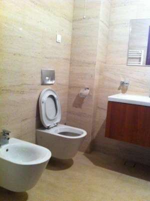 Apartament in bloc - 4 camere - Domenii